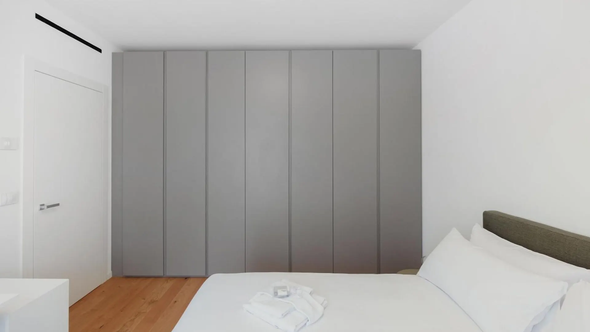 Gohost - Terrace Apartment Walking Distance From Central Station ミラノ