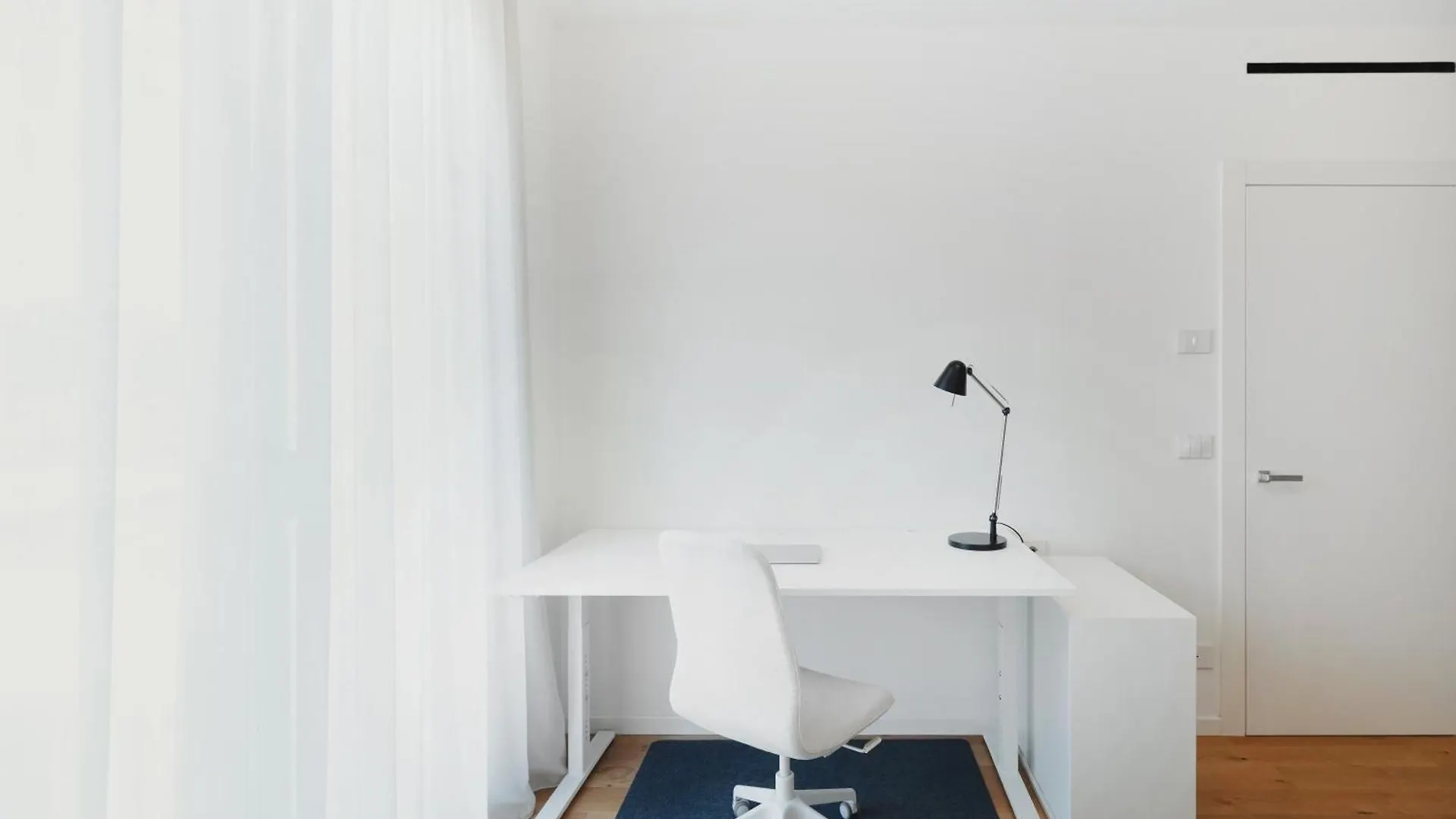 Gohost - Terrace Apartment Walking Distance From Central Station ミラノ イタリア