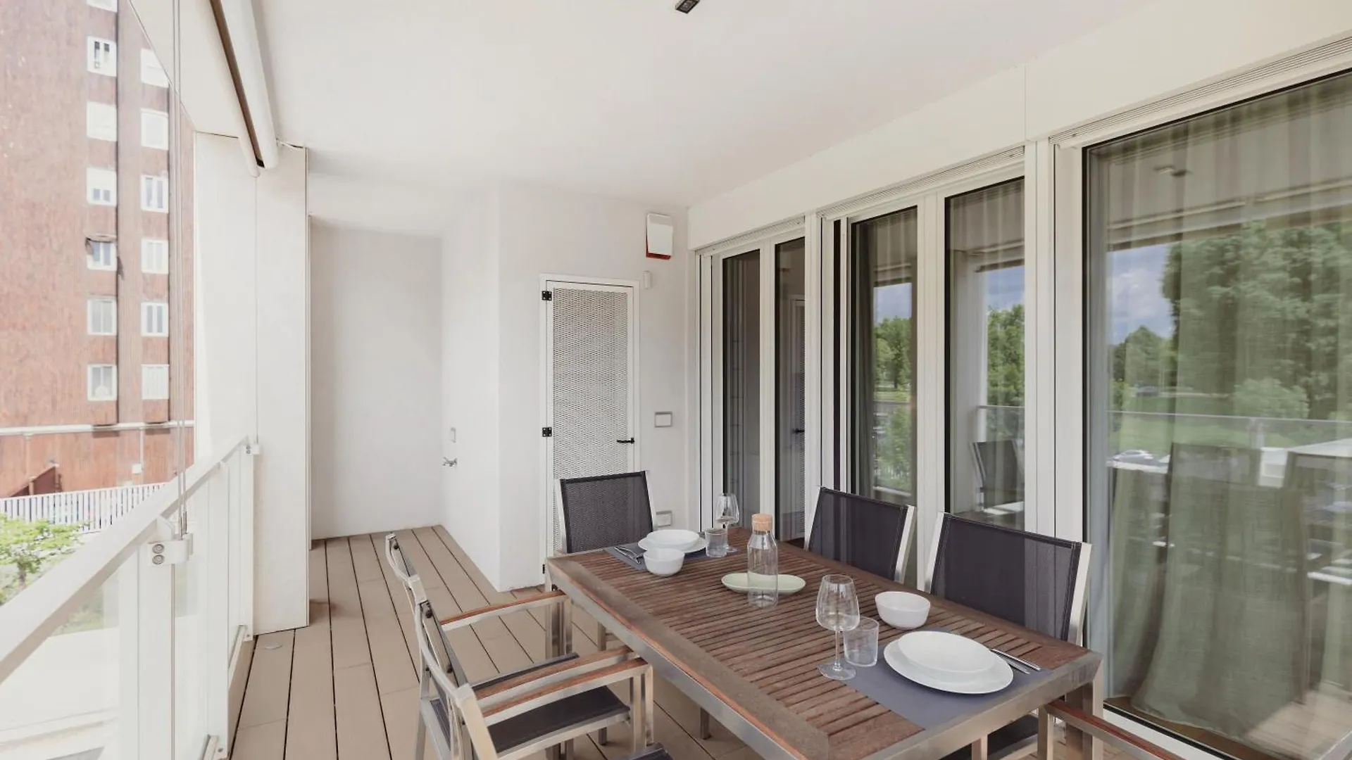 Gohost - Terrace Apartment Walking Distance From Central Station Μιλάνο Ιταλία